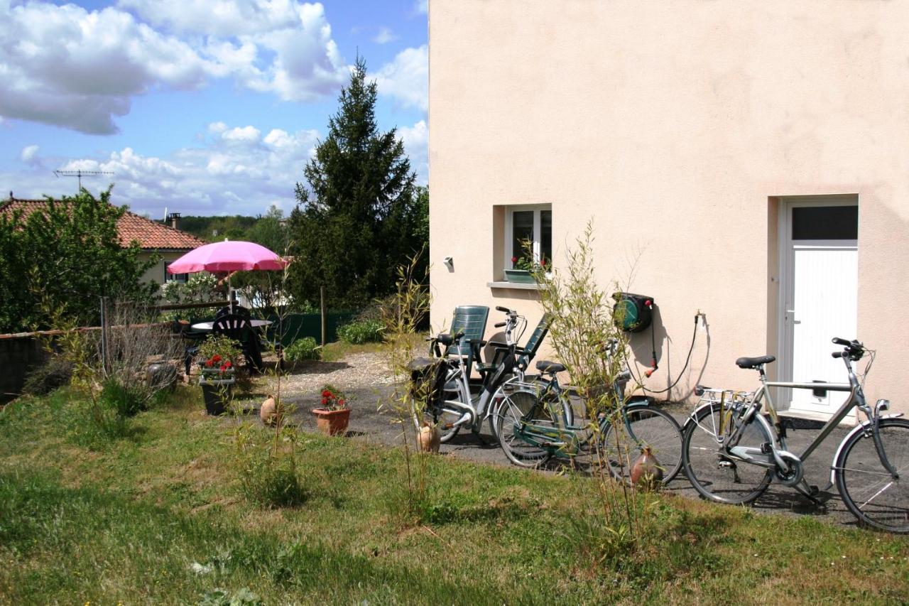Bonabri Vacances - Chambres D'Hotes Chazelles  Екстериор снимка