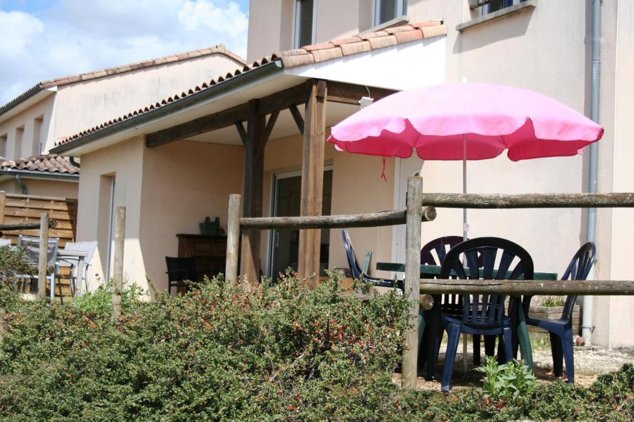 Bonabri Vacances - Chambres D'Hotes Chazelles  Екстериор снимка