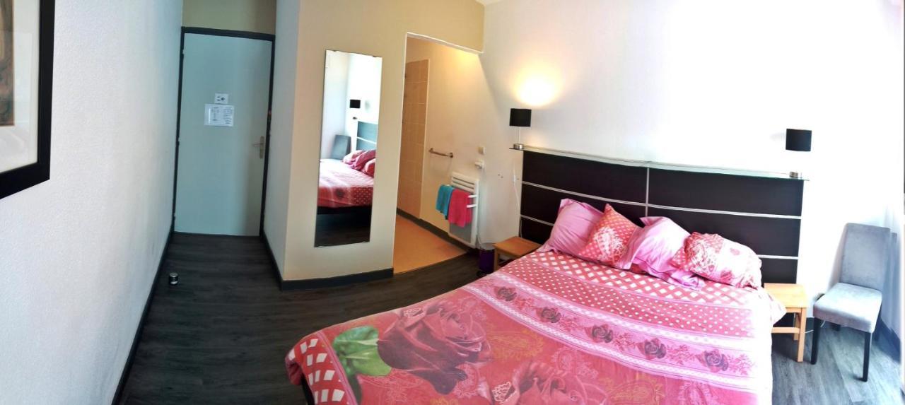 Bonabri Vacances - Chambres D'Hotes Chazelles  Екстериор снимка