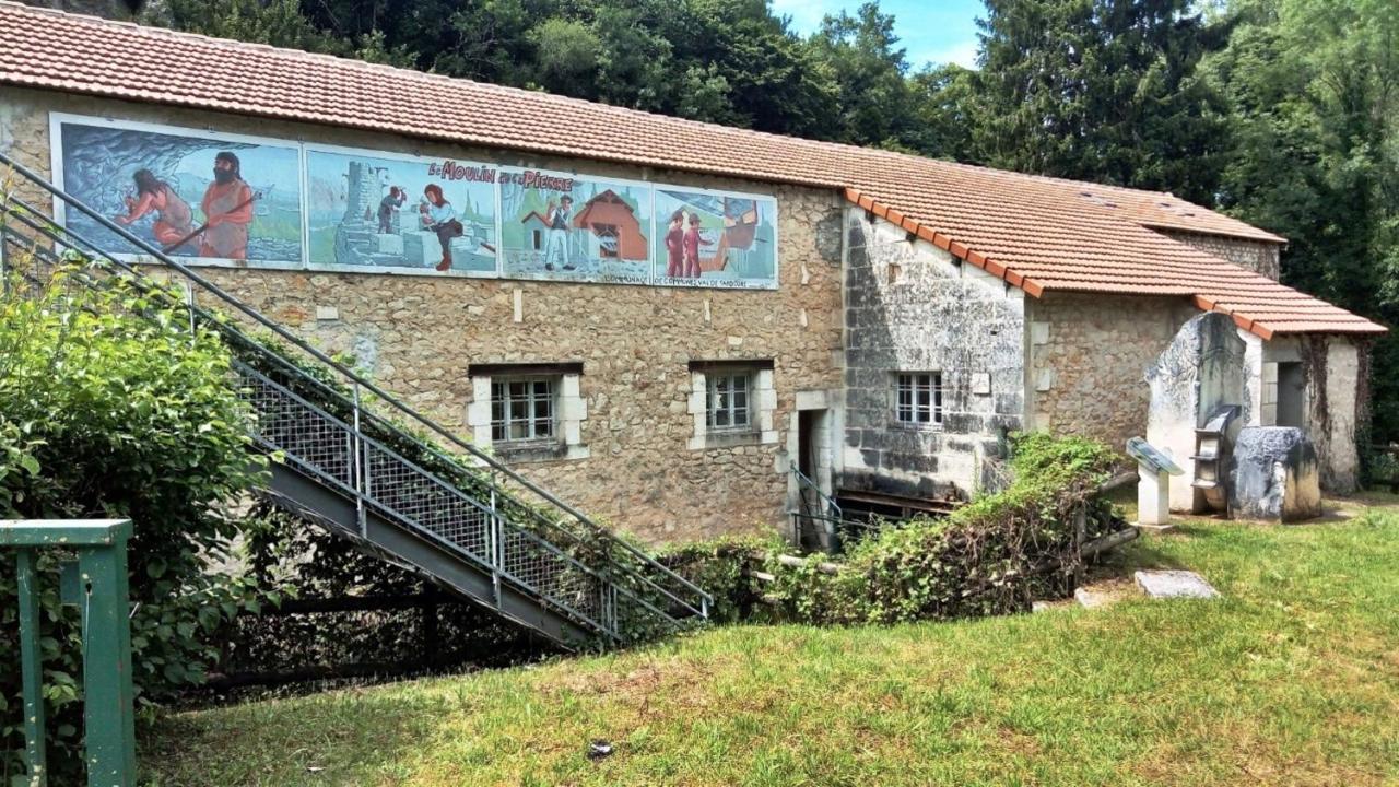 Bonabri Vacances - Chambres D'Hotes Chazelles  Екстериор снимка