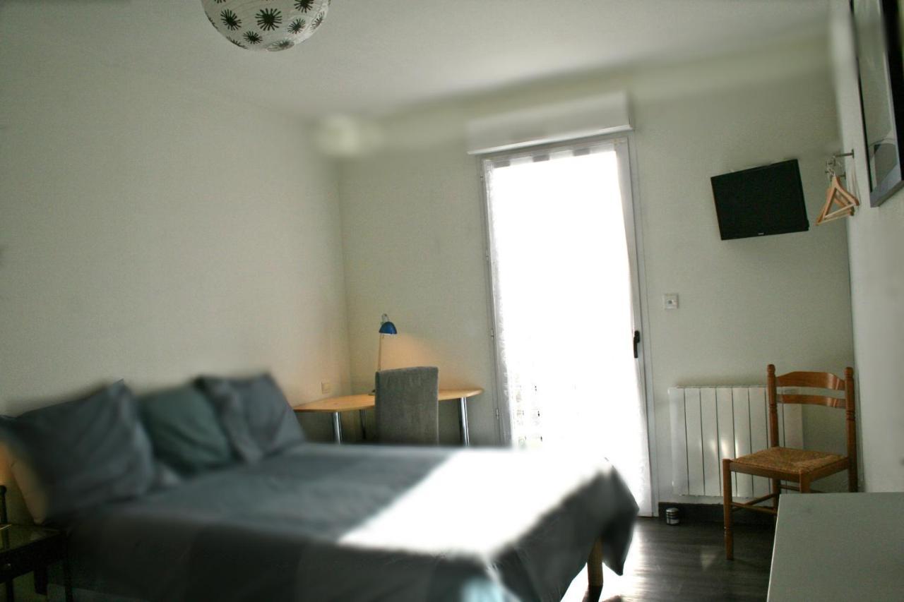 Bonabri Vacances - Chambres D'Hotes Chazelles  Екстериор снимка